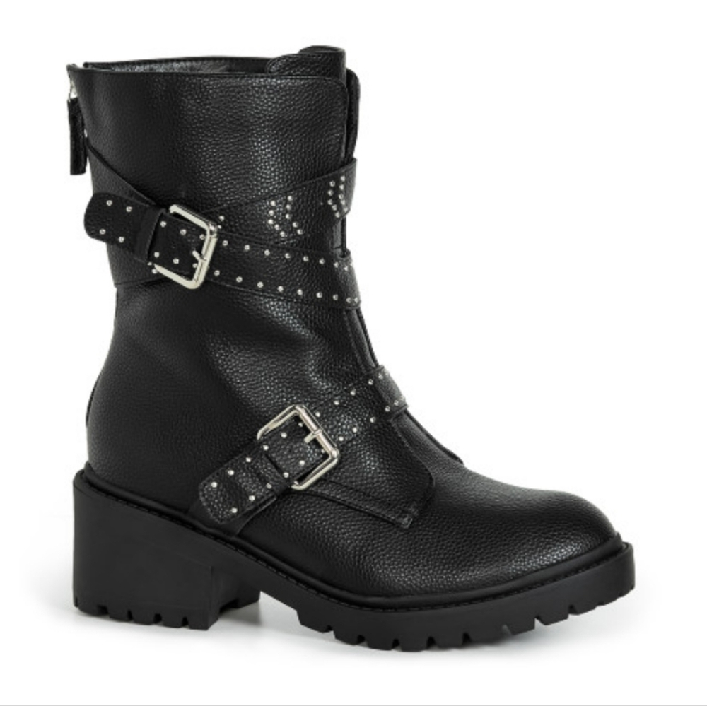NWT AVENUE MIA BOOT IN BLACK (WIDE WIDTH)